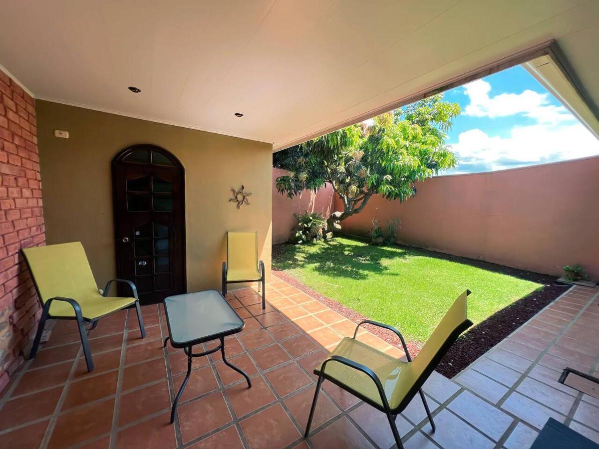 Beautiful Home W/ Backyard, Ac - Close To Airport Brasil Extérieur photo