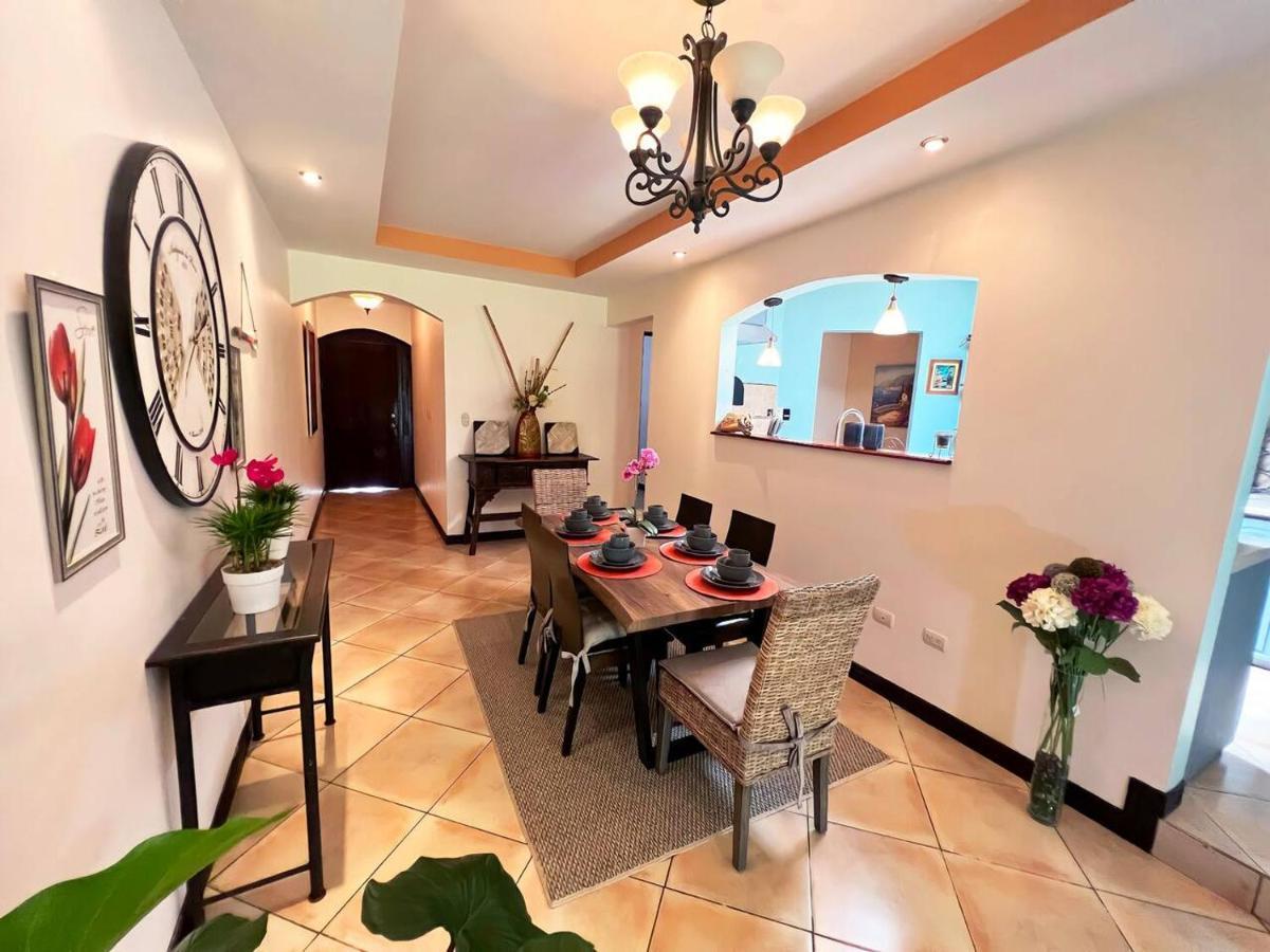 Beautiful Home W/ Backyard, Ac - Close To Airport Brasil Extérieur photo