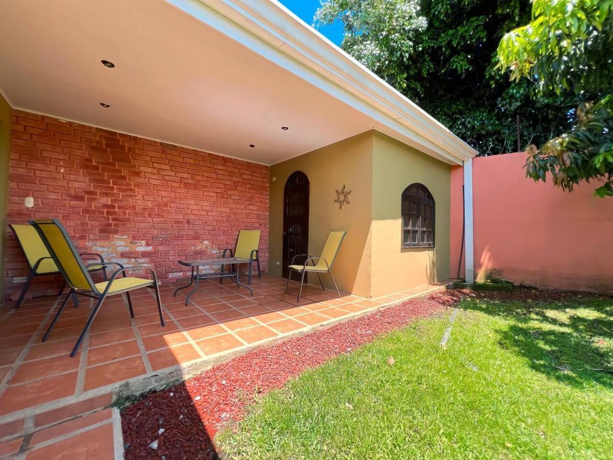 Beautiful Home W/ Backyard, Ac - Close To Airport Brasil Extérieur photo